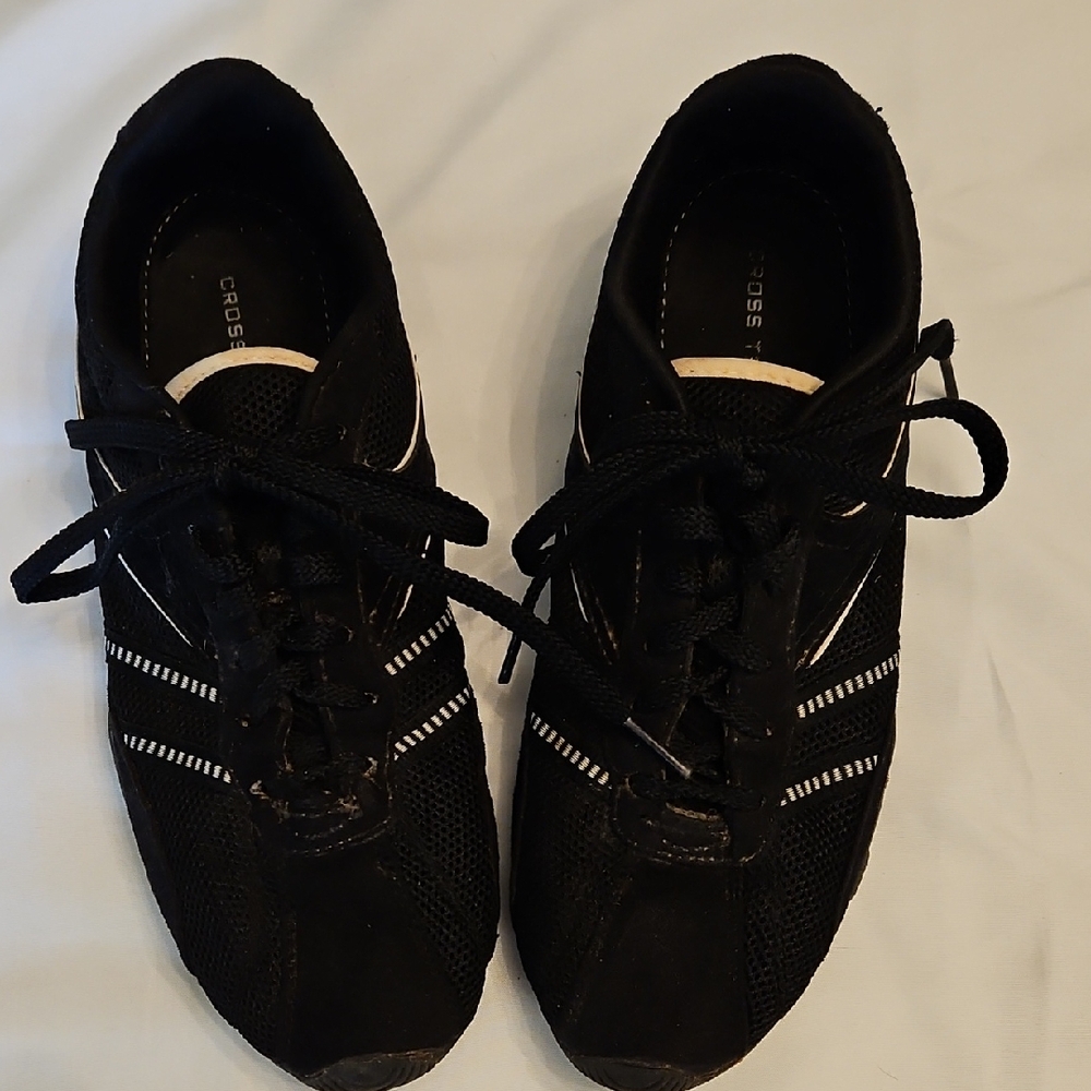 Cross Trekkers Women's Black Athletic Shoes